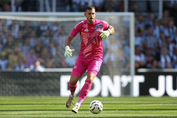 对年轻中场 对年轻中场