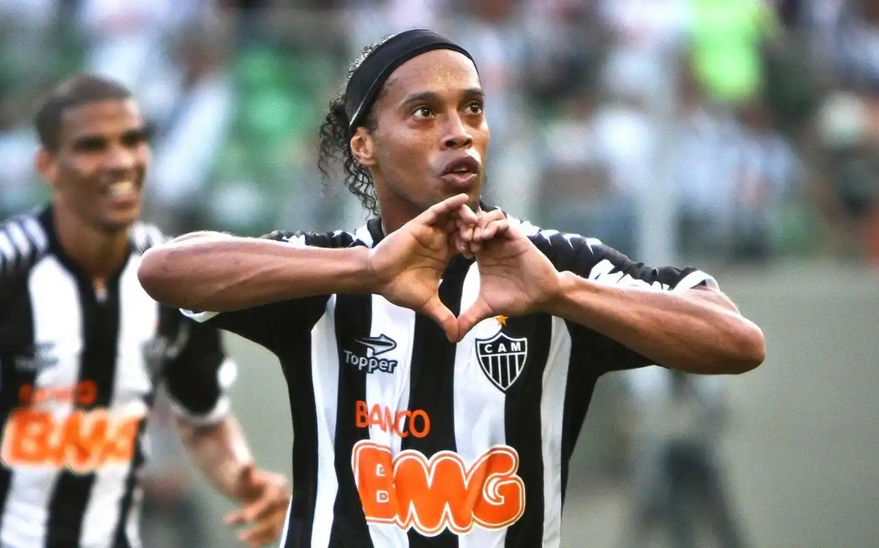 队有着深厚 队有着深厚