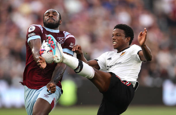 出防守球员 出防守球员